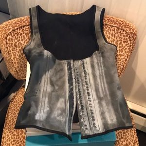Waist trainer!